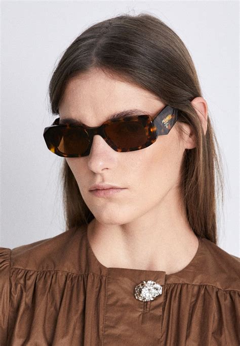 prada kinder sonnenbrille|Prada.